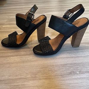 Lucky 🍀 Brand Black Heels